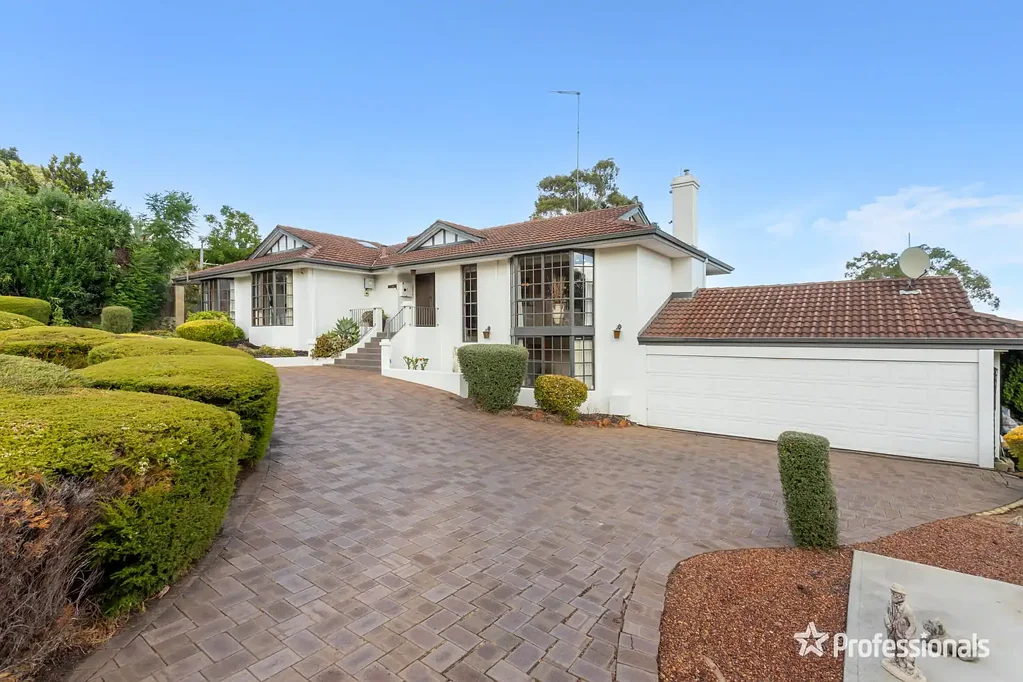 72 West Terrace, Kalamunda, WA 6076