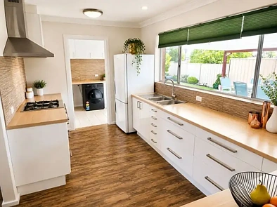 6 Hadleigh way, Girrawheen, WA 6064, 3 Bedrooms, 1 Bathrooms, House