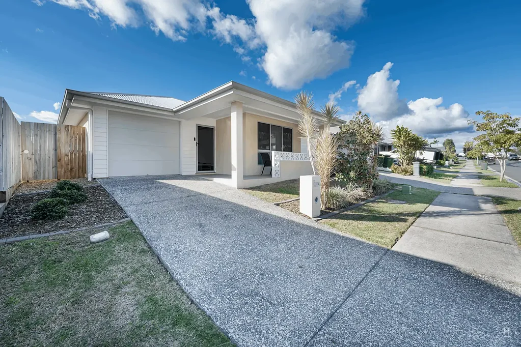 Deebing Heights 4ห้องนอน The Perfect First Home Awaits