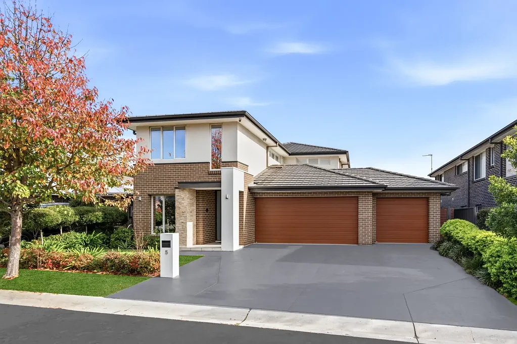 Oran Park 4कमरा Contemporary Family Luxury with Resort-Style Entertaining
