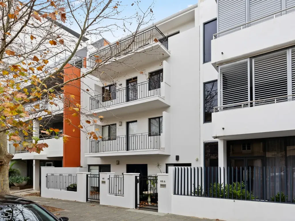 East Perth 5બેડરૂમ Upmarket Townhouse with Exceptional Scale!