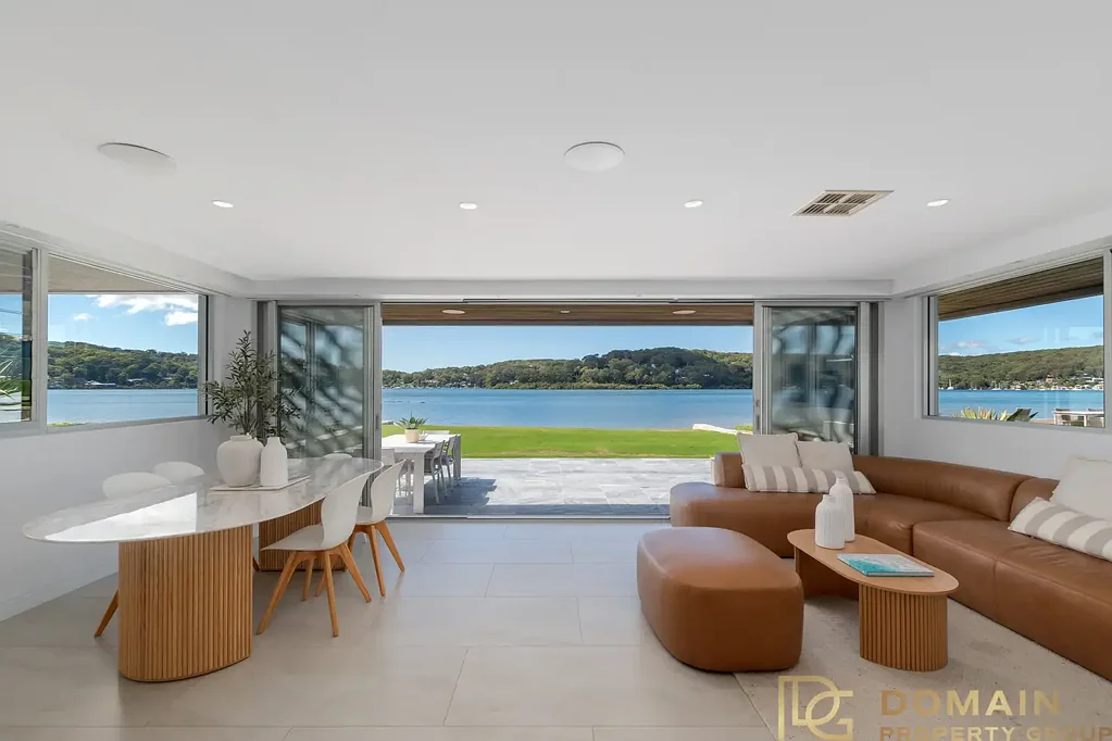 Booker Bay 5غرفة نوم Direct Beachfront Bliss in Booker Bay