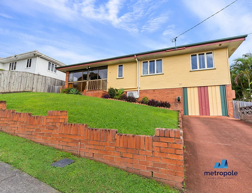 37 Hornby Street, Everton Park, Brisbane - Northern Region , 3 ห้องนอน, 1 ห้องน้ำ, House