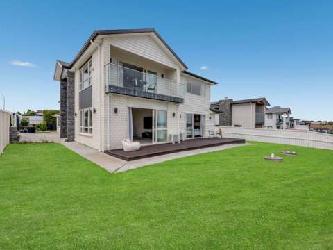 Beachlands 7房  360m2 OF SUPER SIZE LIVING