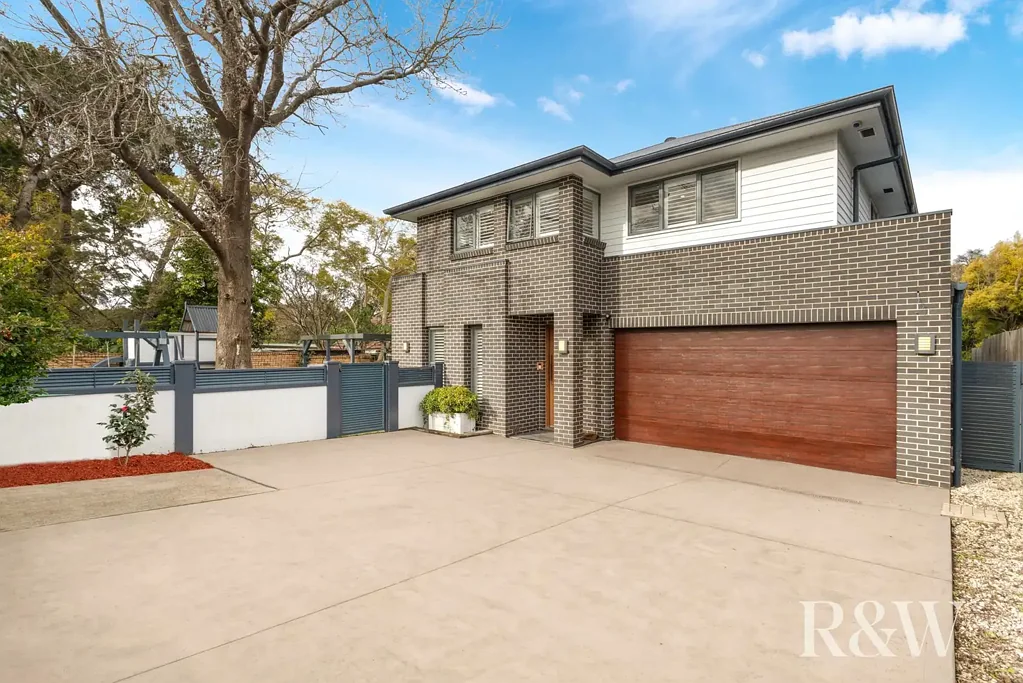 Hornsby Heights 4 Slaapkamer Contemporary family living, exceptional entertaining and outstanding lifestyle location