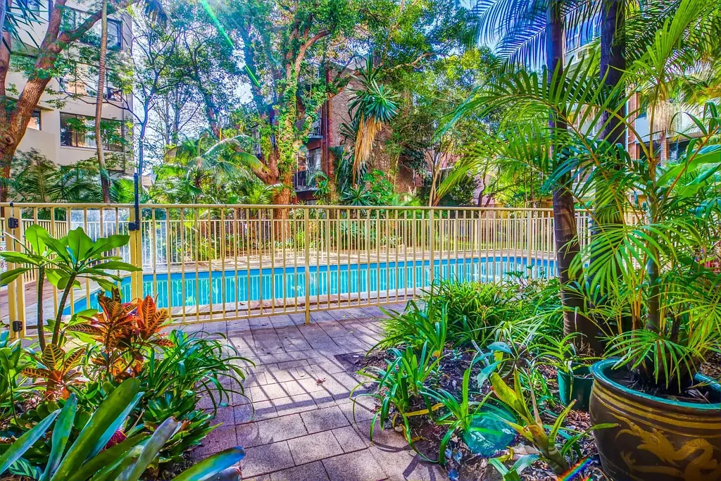 Peaceful Studio With Secure Parking & Pool Facility In The Ultimate Convenience