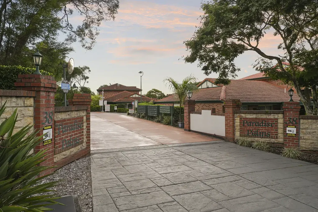 Carrara 3房  Spacious Family Living with enclosed backyard