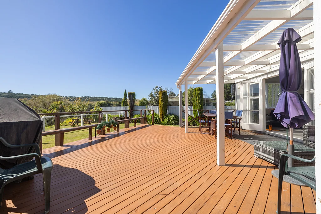 Motunau 3 Bedroom Immaculately Presented River Retreat!