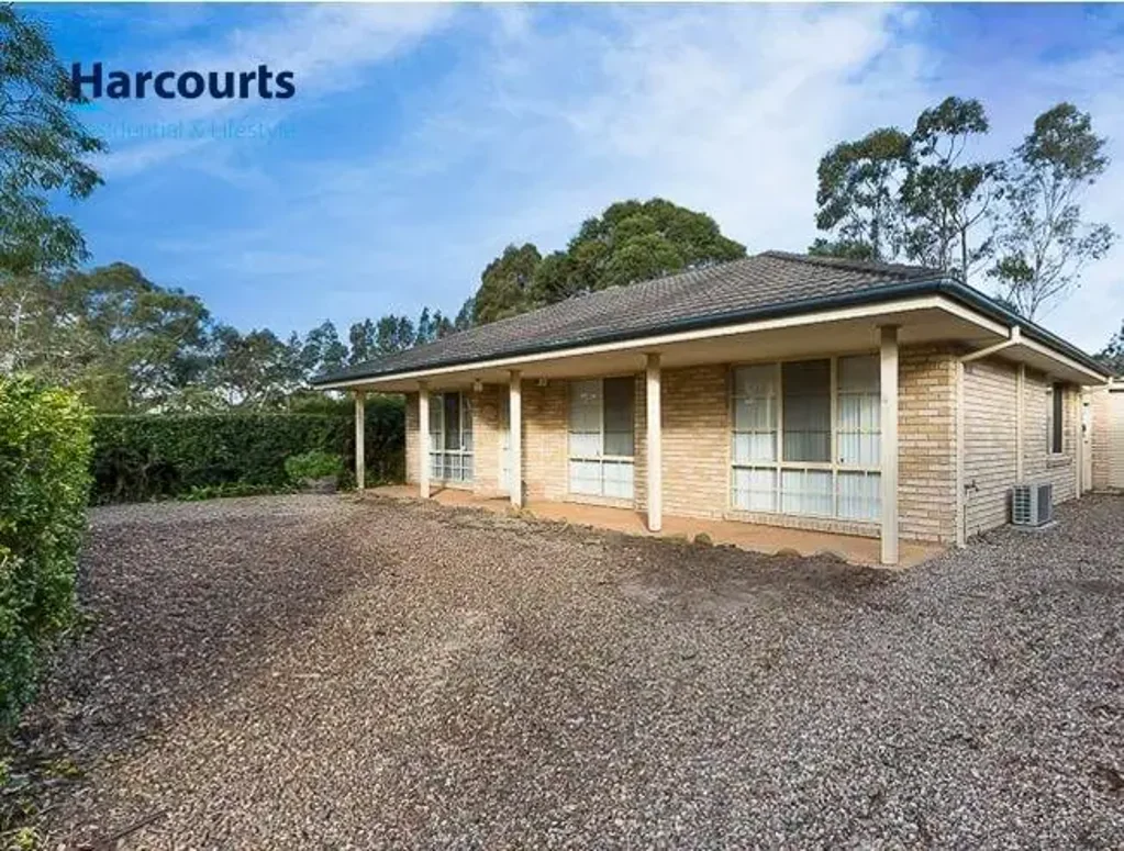 Light-Filled Family Home - Water Included