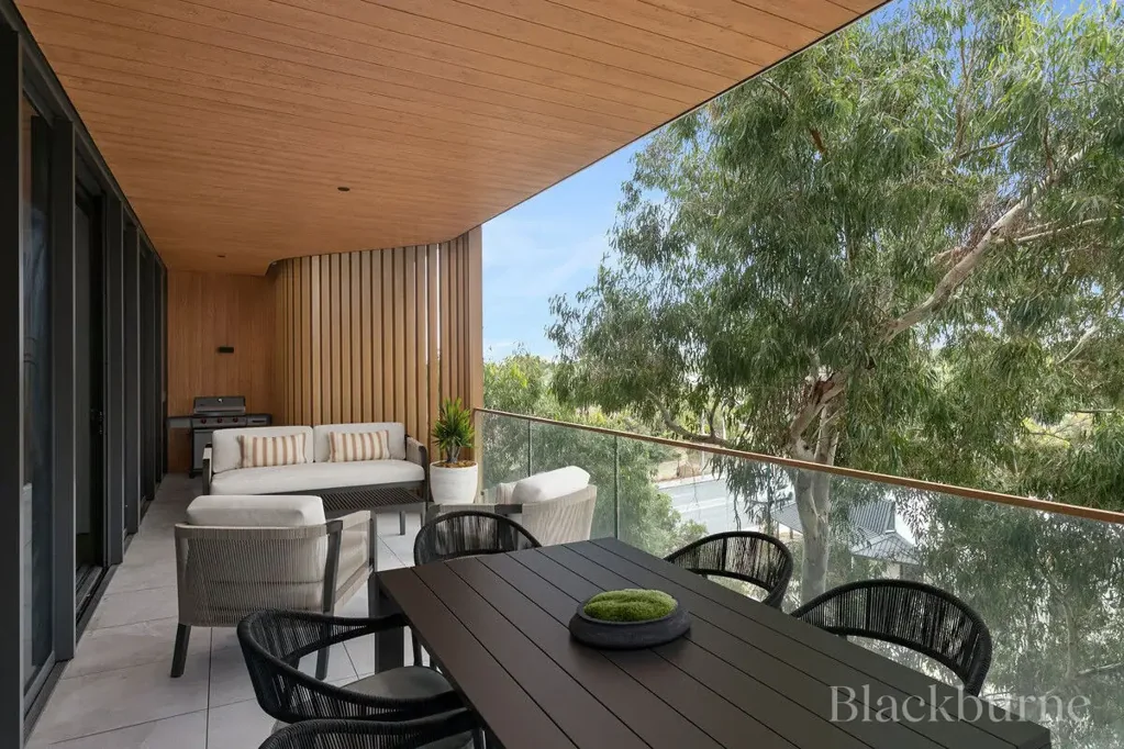 Claremont 2 Bedroom A Leafy Retreat in Perth’s Most Exclusive Pocket