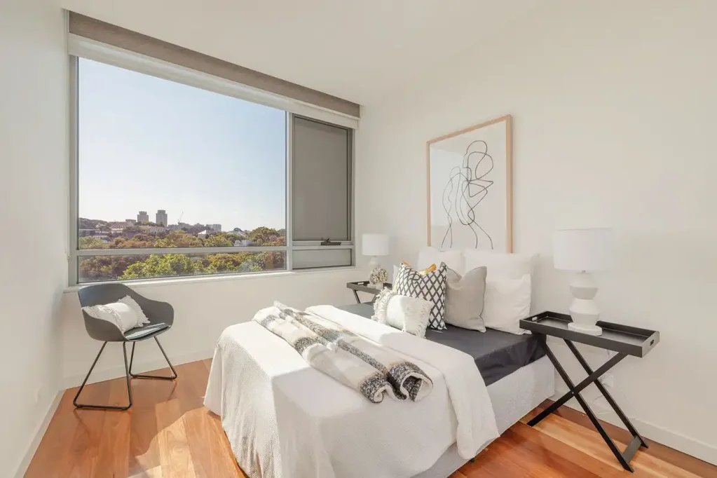 Elevated living with one week rent free