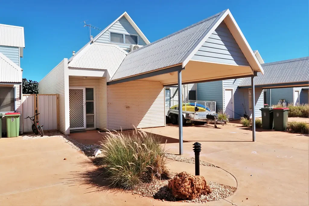 Marina Townhouse in Prime Location