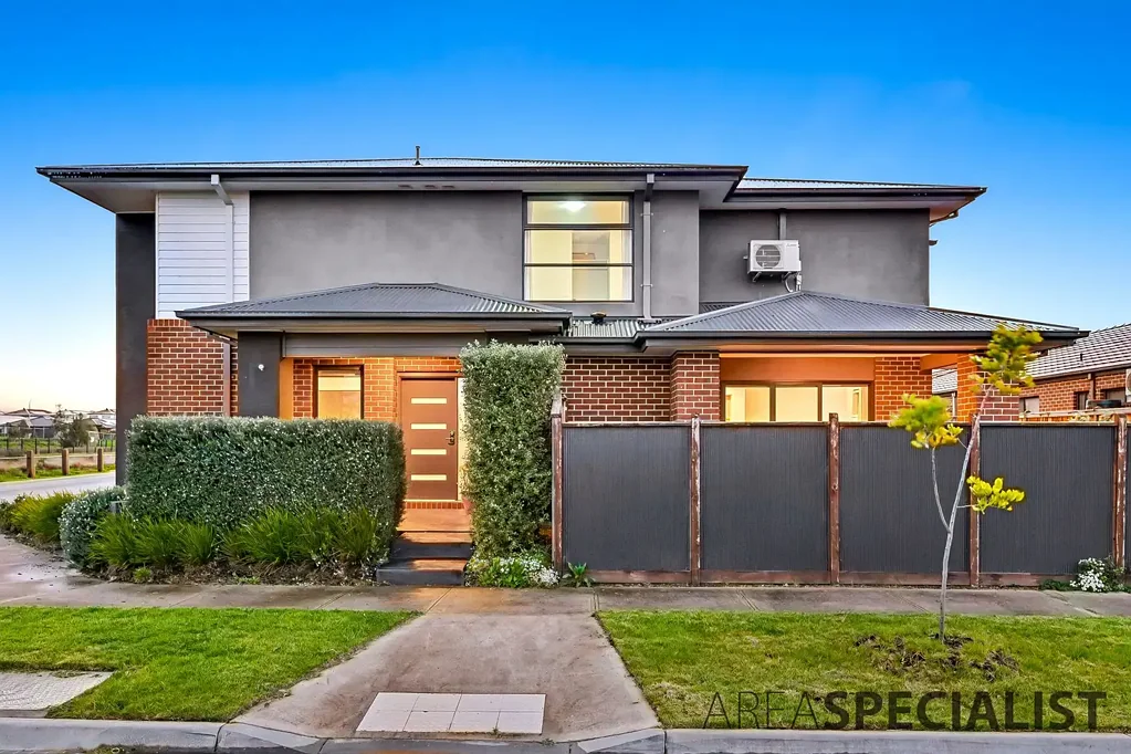 Clyde 4Moenga Parkside Prestige in Hartleigh Estate…