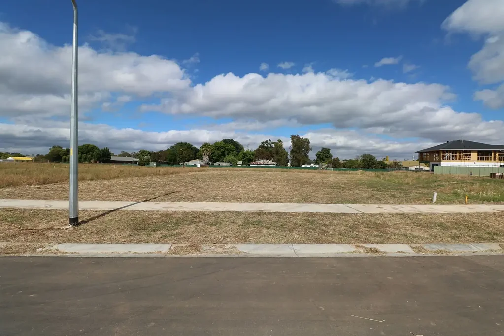Epsom LAND READY FOR YOUR DREAM HOME