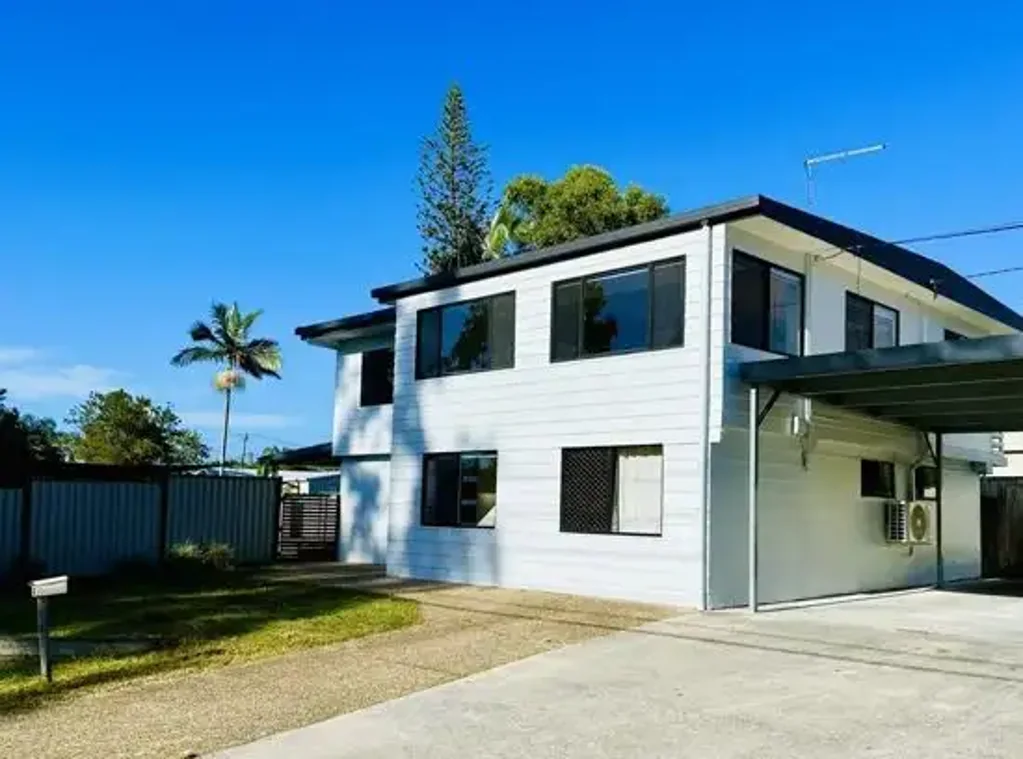 Spacious 4-Bedroom Home in Tranquil Crestmead Neighborhood