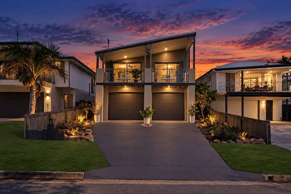 Redland Bay 4બેડરૂમ Prestigious Esplanade Living with Panoramic Bay Views