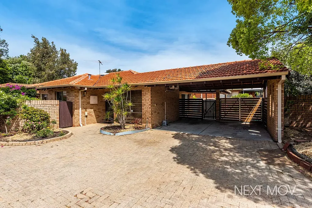 Spacious Three-Bedroom Villa in Prime Location