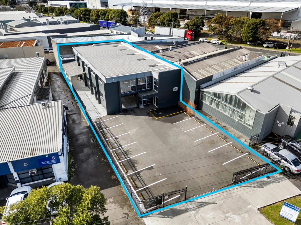 Penrose Freehold in Prime Location