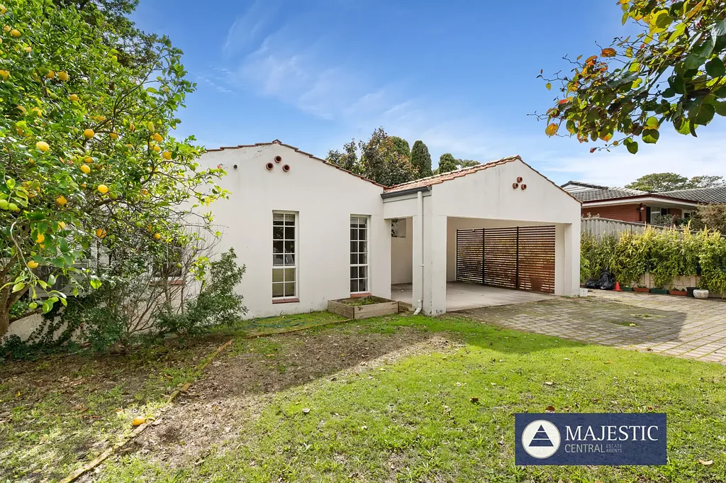 21 Hewitt Way, Booragoon, WA 6154