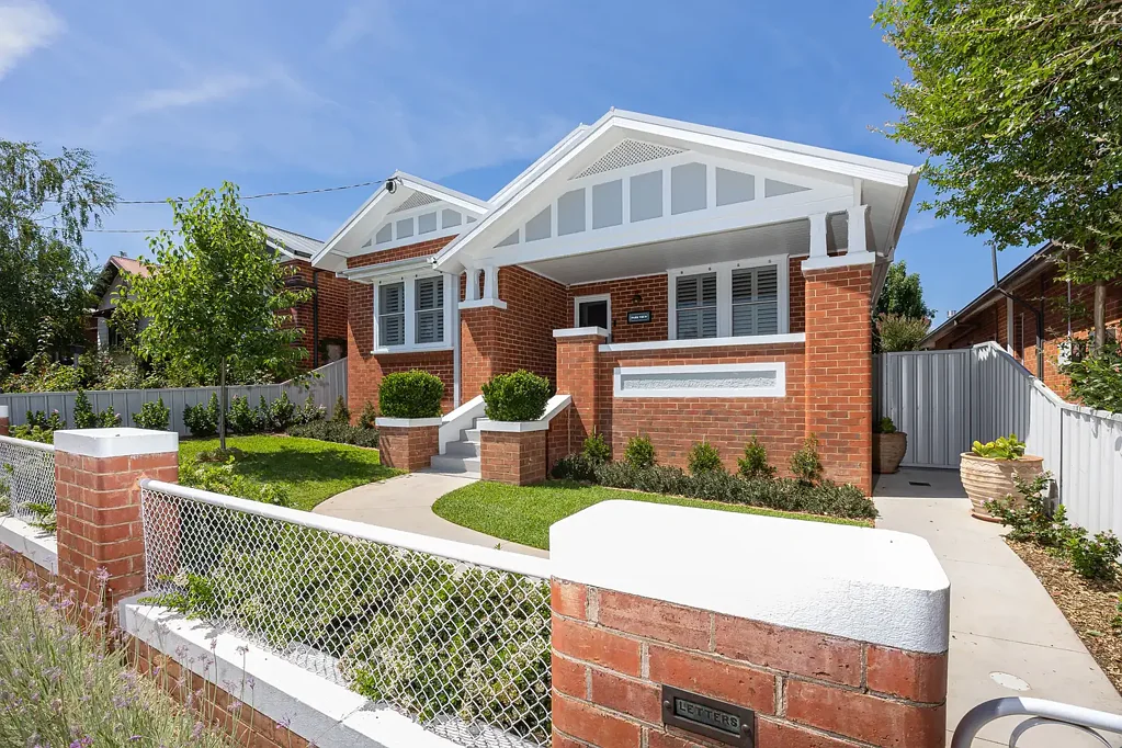 Turvey Park 3Zimmer Parkside Perfection with Timeless Charm and Modern Luxury