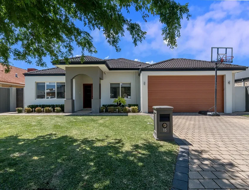 15 Bluestone Loop, Piara Waters, WA 6112, 4房, 2浴, House