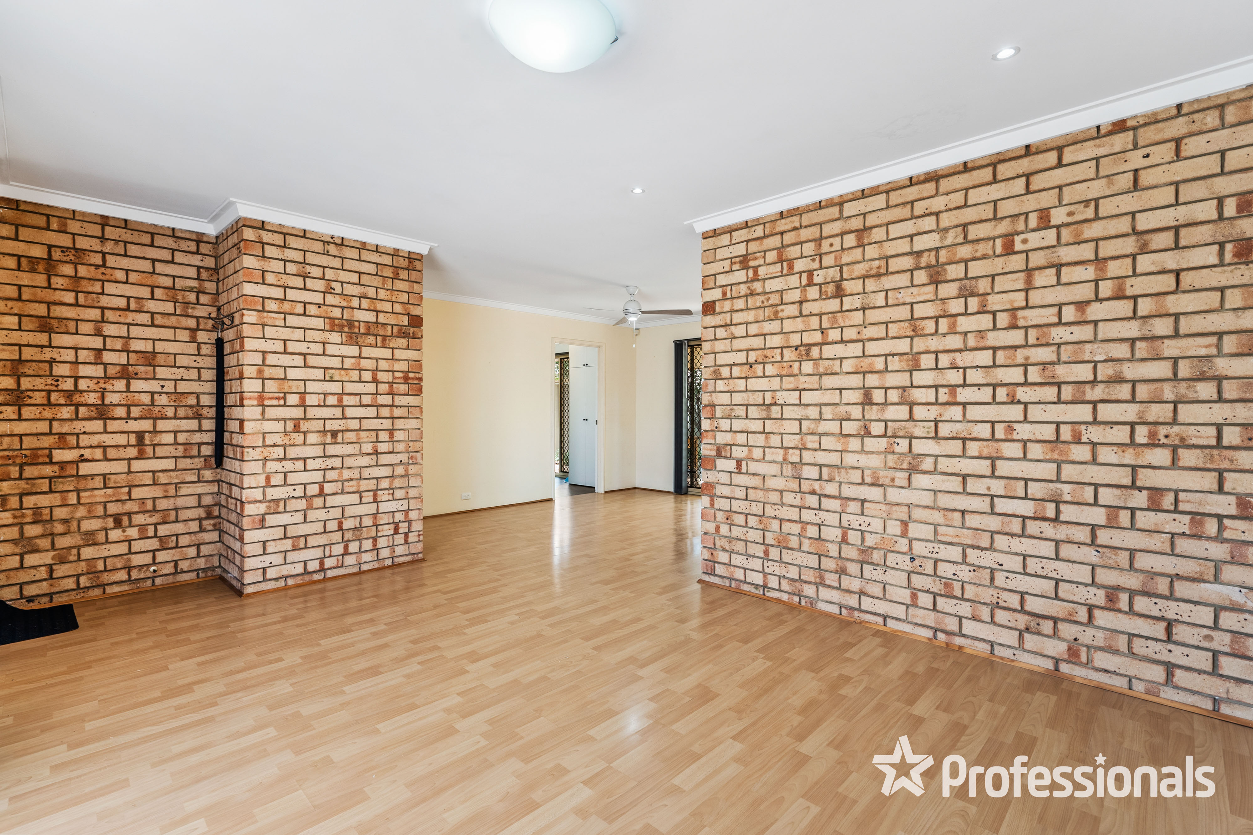 UNIT 10 51 CYRIL ST, BASSENDEAN WA 6054, 0 chambres, 0 salles de bain, House