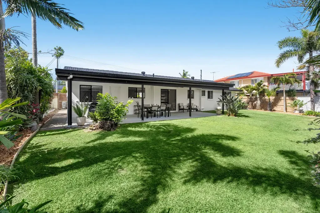 Birkdale 3房 即将上市 Open Plan Living | Entertainers Dream