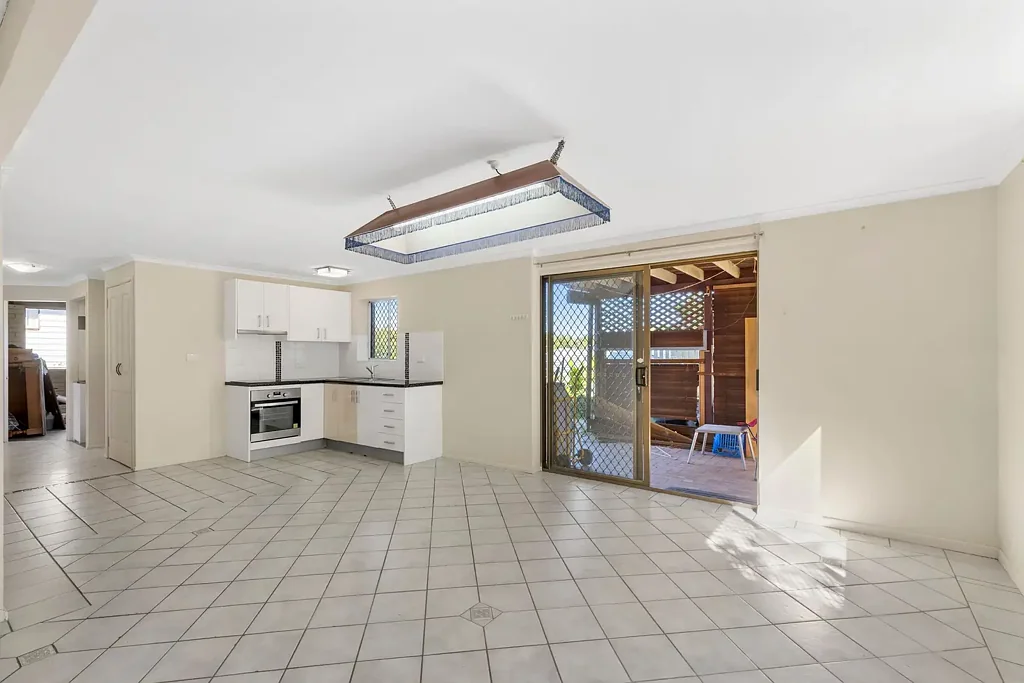 Spacious 3-Bedroom Home in Durack - Utilities & Garden Included!