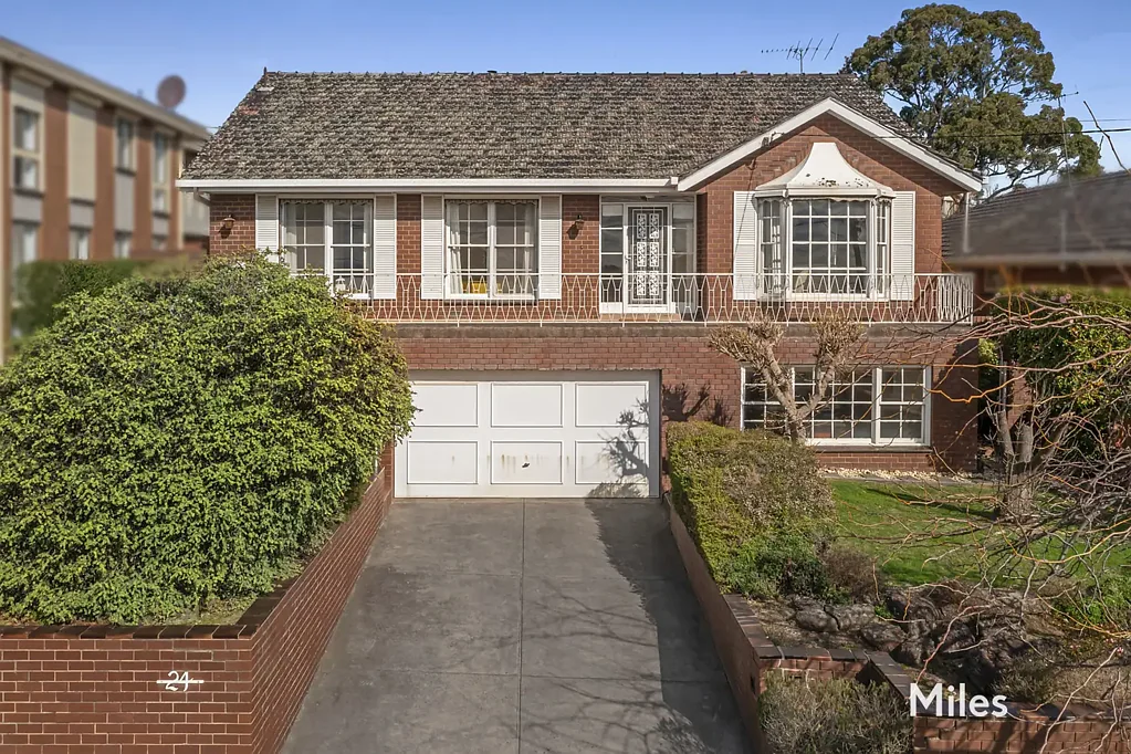 24 Summit Drive, Bulleen, VIC 3105