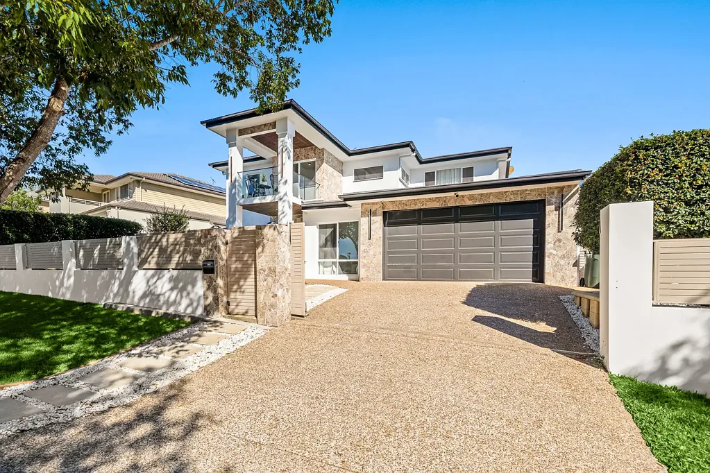 Eight Mile Plains 4Habitaciones Expansive Family Home with Premium Finishes and Sparkling Pool