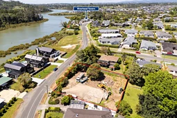 38 Elliot Street, Riverhead