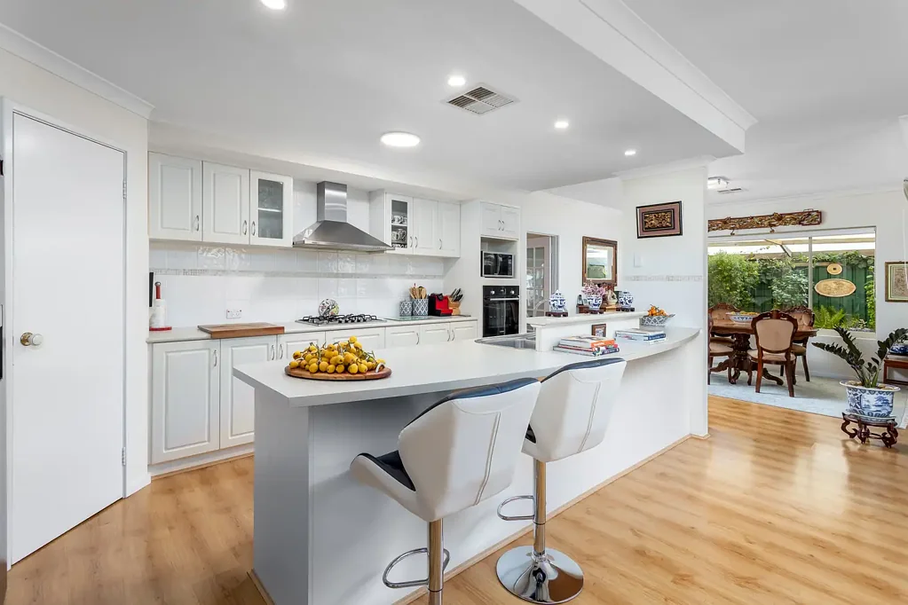 17 Beachgrove Place, Geographe, WA 6280