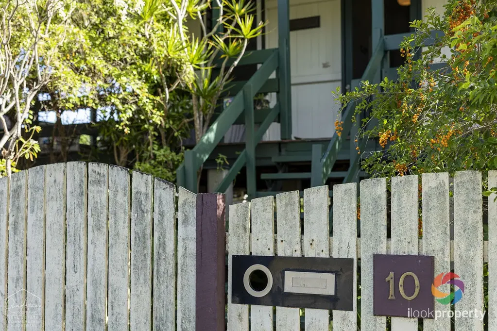 South Gladstone 3ਬੈੱਡਰੂਮ EMBRACE THE CHARACTER AND CHARM OF THIS 60’S BUILT QUEENSLANDER
