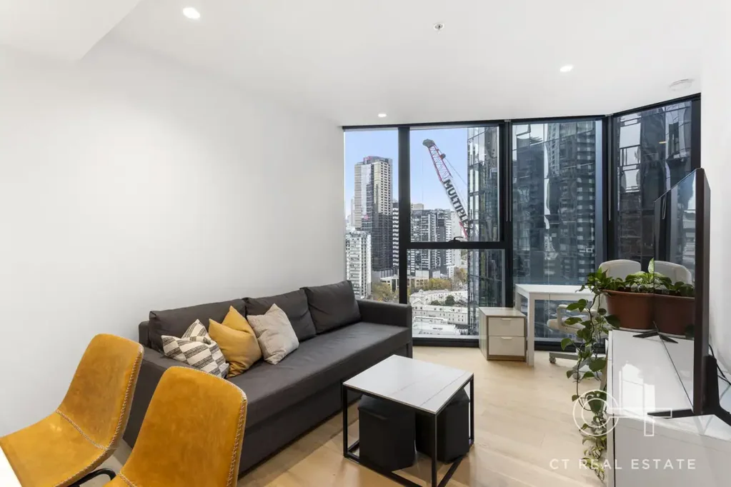 Fully Furnished and Ultimate Convenient Living at Melbourne Square