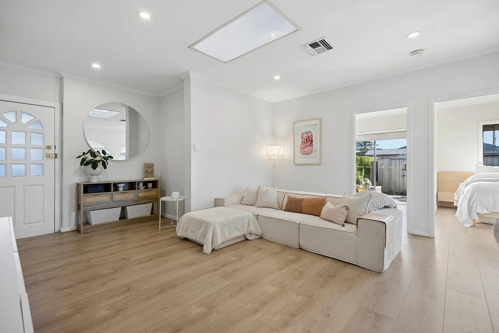 Seaton 2 Slaapkamer Solid Brick Beauty with Massive Private Yard