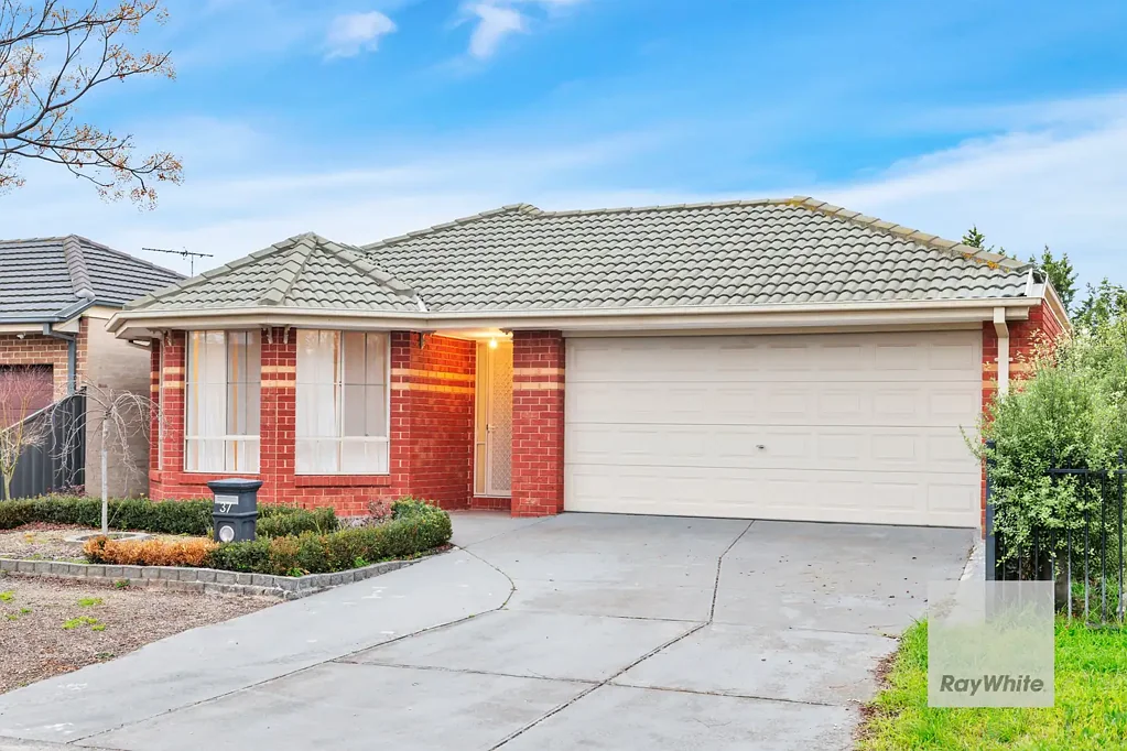 37 Klippel Way, Caroline Springs, VIC 3023, 4 slaapkamers, 2 badkamers, House
