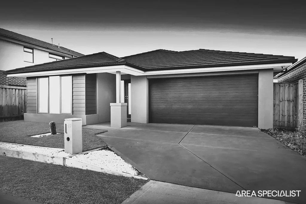15 Ravine Place, Thornhill Park, VIC 3335