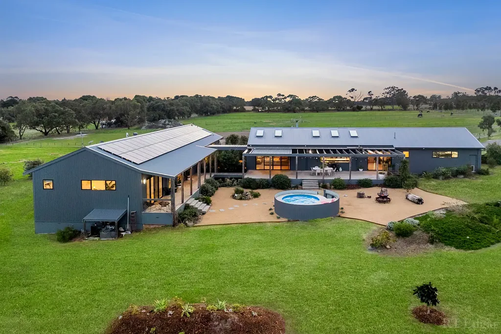 Wallington  Exclusive Equine Retreat, Moments from the Ocean