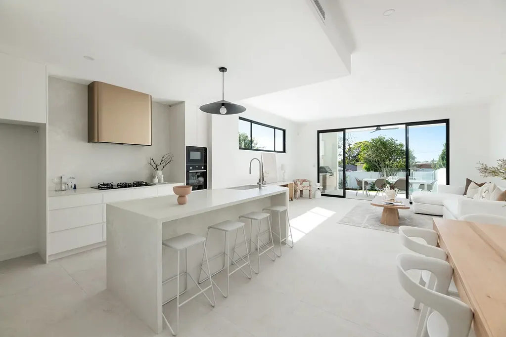 Kirrawee 4ห้องนอน Spacious Luxury