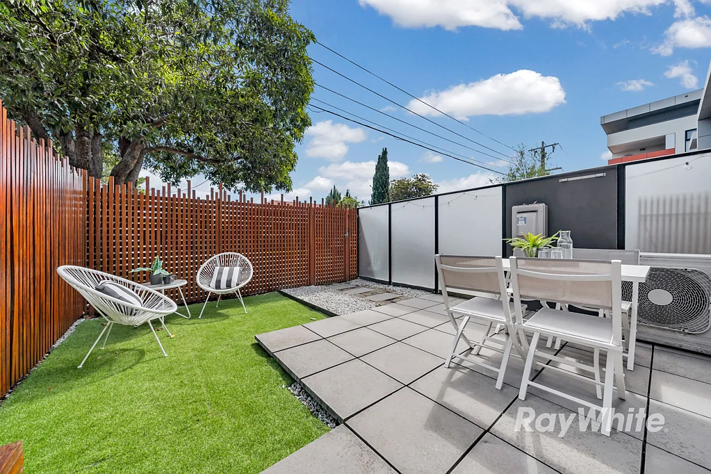 2/10 Emily Street, Carnegie, VIC 3163