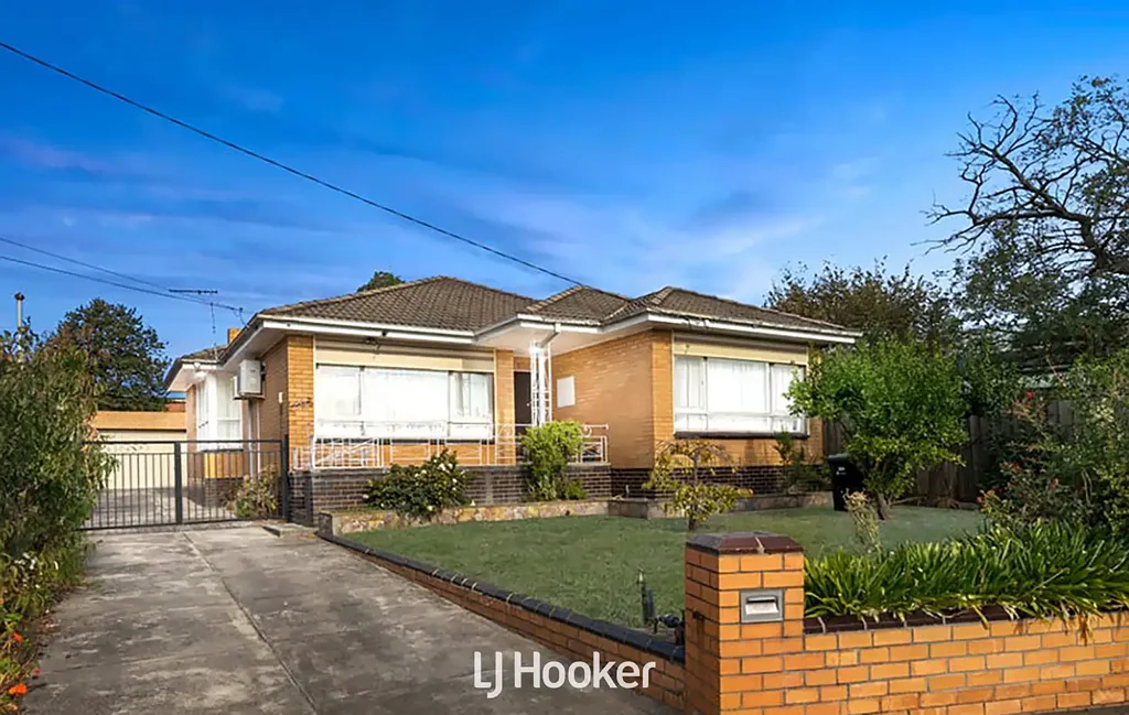 Dandenong 3બેડરૂમ Set on an expansive 675m² in a family-friendly pocket of Dandenong