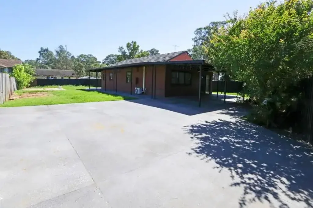2 Bedroom House with Air Conditioner