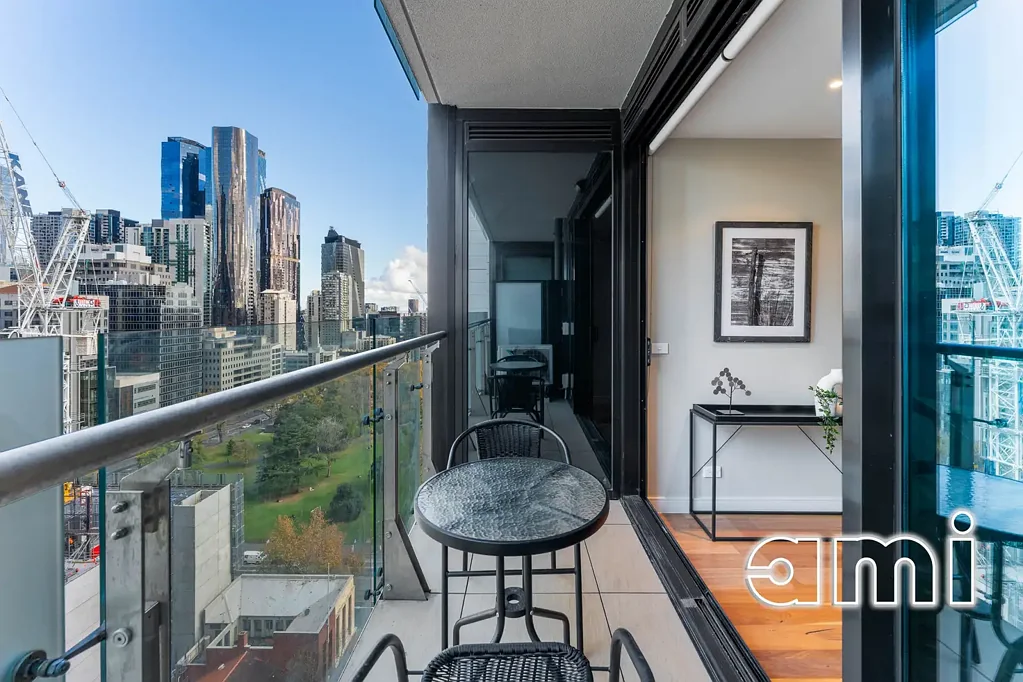 Melbourne 2ਬੈੱਡਰੂਮ Refined Elegance with City Views