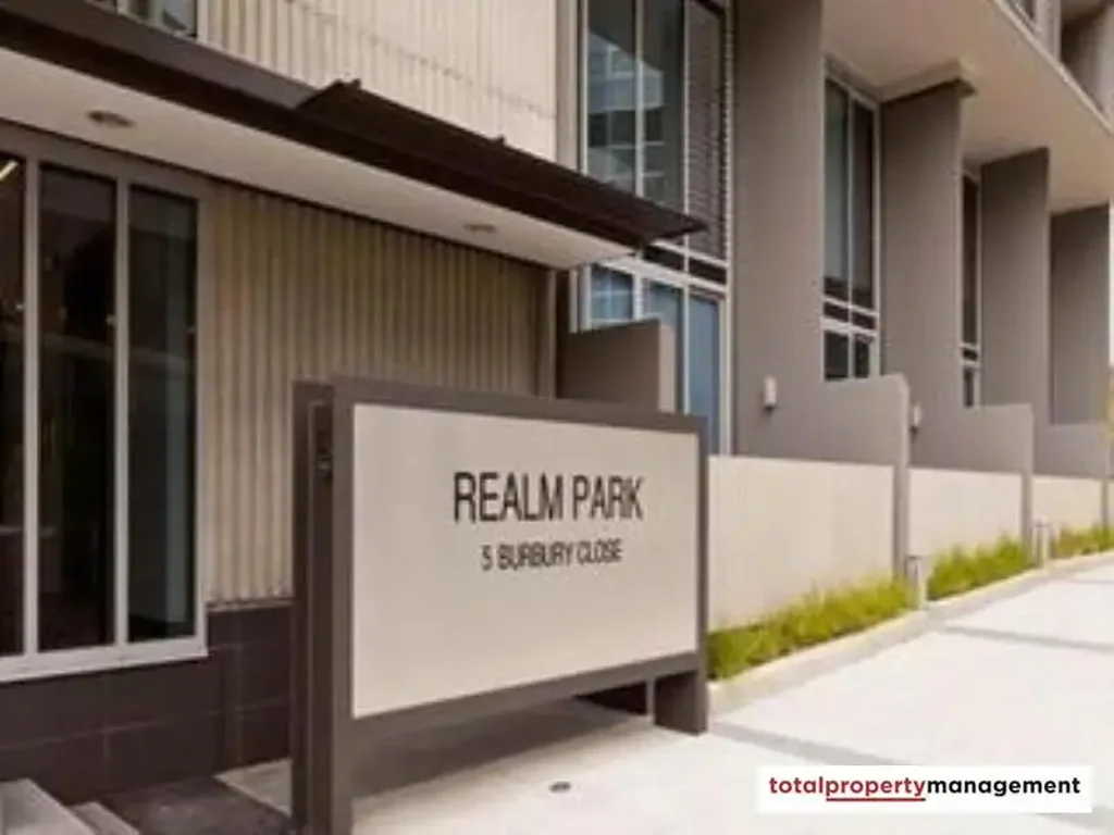 Fantastic 1 Bedroom Apartment in the Realm Precinct