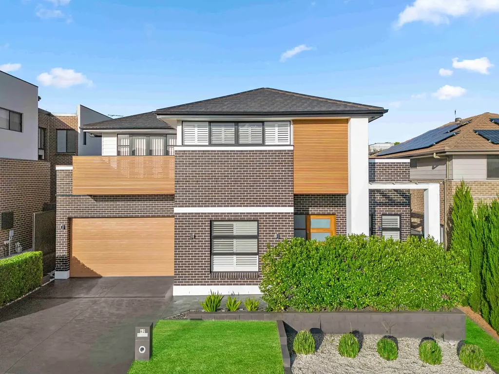 North Kellyville 5غرفة نوم Luxury, Space & Location - A Designer Family Retreat in North Kellyville