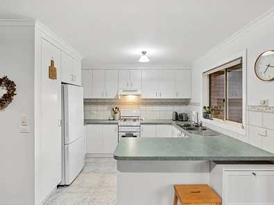 Iba Pa - 25 Maxwell Drive, Wodonga, VIC 3690