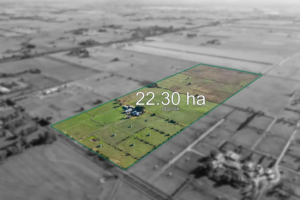 Pakenham South Prestigious "Harkaway" Home and 55 Acres Equine Property!