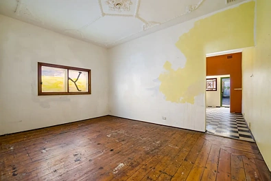 393 Princes Highway, Sydenham, NSW 2044, 2 Bedrooms, 1 Bathrooms, House