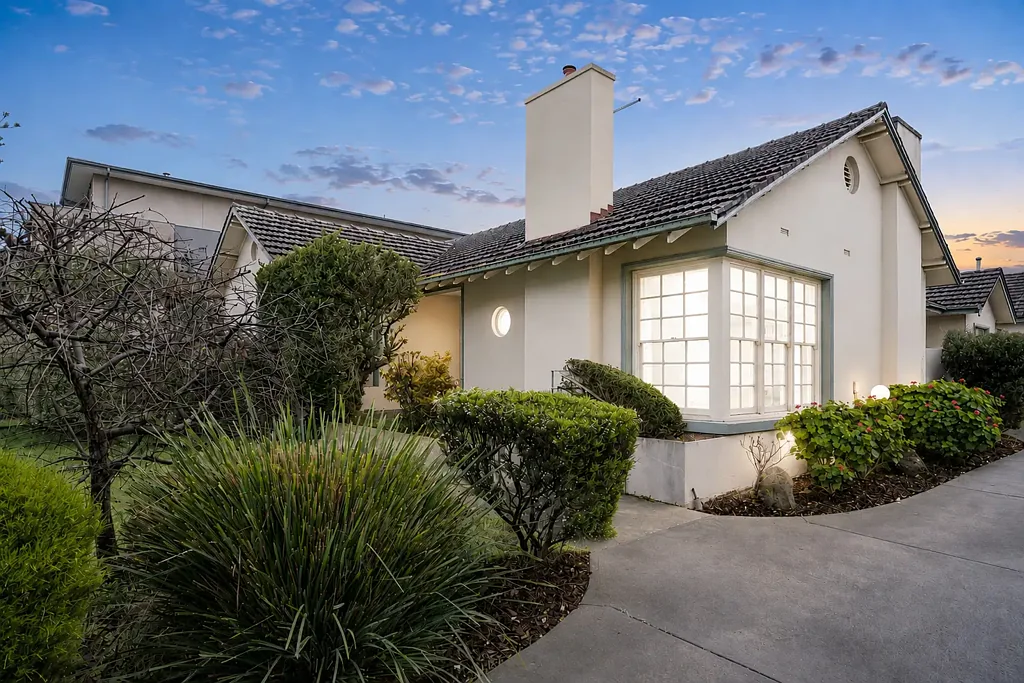 Mitcham 2房 殖民风格魅力邂逅现代机遇 Colonial charm meets modern opportunity