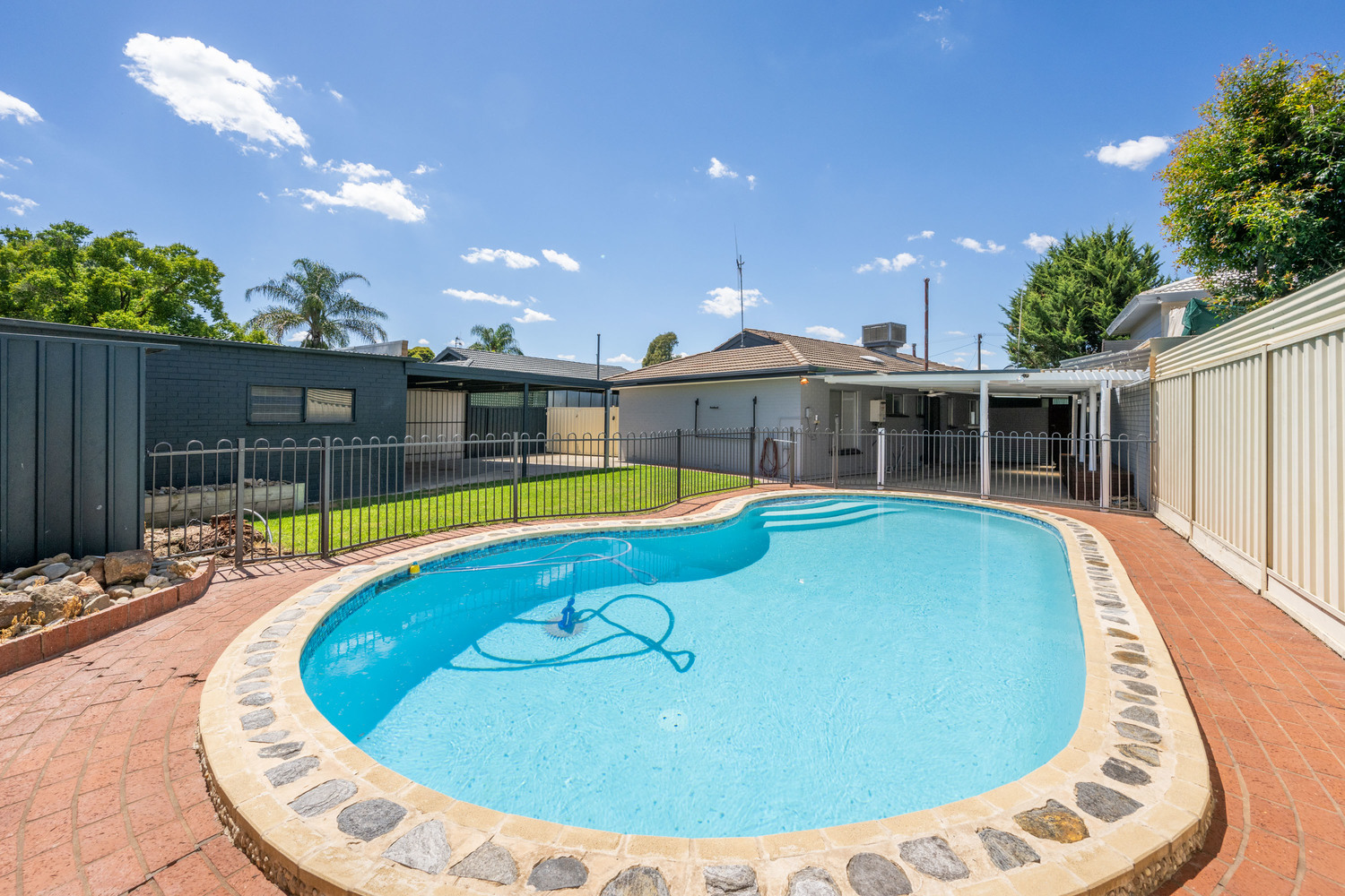 22 ABERNETHY ST, SHEPPARTON VIC 3630, 0 chambres, 0 salles de bain, House